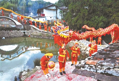 双龙闹春  鼓干劲