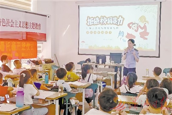 38f0a29575d375f65658ae8c583ccac2_mzrb0810B03_004_01_b.jpg