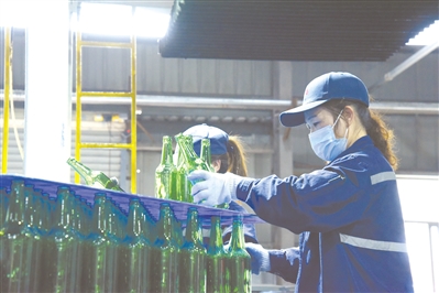 玻璃生产插上“智能之翼”——日晶玻璃科技赋能发展循环经济