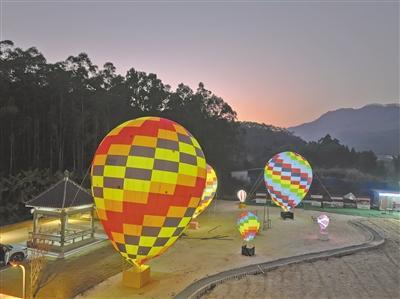 古今相交融　日夜皆有景   溪口鱼鳞坝新春喜乐汇全景绽放